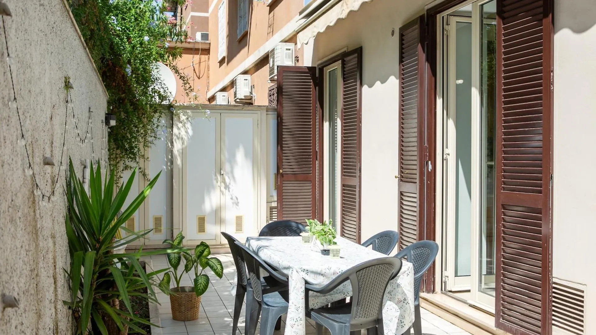 Holiday Homes Rome - Green Apartment S Camillo - Near Trastevere